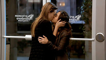 New Lesbian Kisses Featuring Olivia Wilde And Jaclyn Jonet