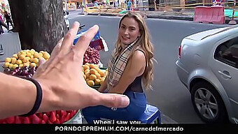 Sinnlich Latina Beauty Gets Intense In A Public Encounter